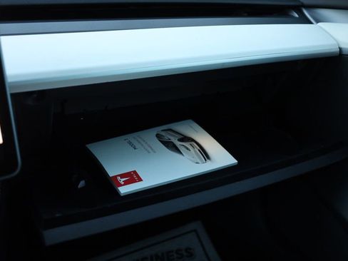 Used 2023 Tesla Model 3 Standard Range image 39