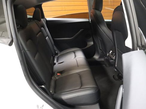 Used 2020 Tesla Model Y Performance image 27