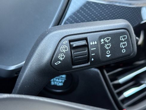 Used 2025 Ford Escape ST-Line FWD image 39