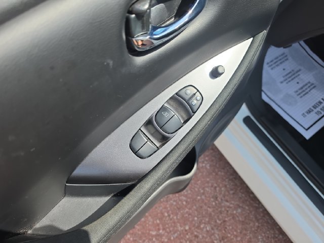 Used 2024 Nissan Leaf S FWD image 11