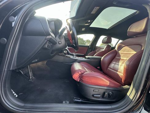 Used 2019 Kia Stinger GT2 AWD/4WD image 11