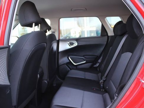 Used 2023 Kia Soul LX w/ LX Technology Package image 22