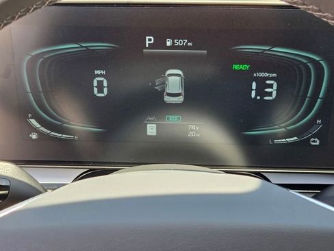 New 2026 Kia Niro EX FWD image 13