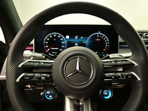 Used 2025 Mercedes-Benz S 63 AMG S image 9