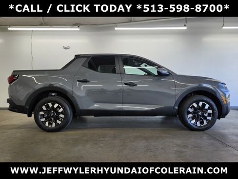 New 2026 Hyundai Santa Cruz SE image 2