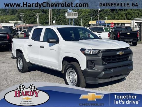 Used 2025 Chevrolet Colorado W/T RWD image 1