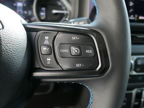 Used 2025 Jeep Wrangler Unlimited Rubicon 4xe w/ Safety Group AWD/4WD image 17