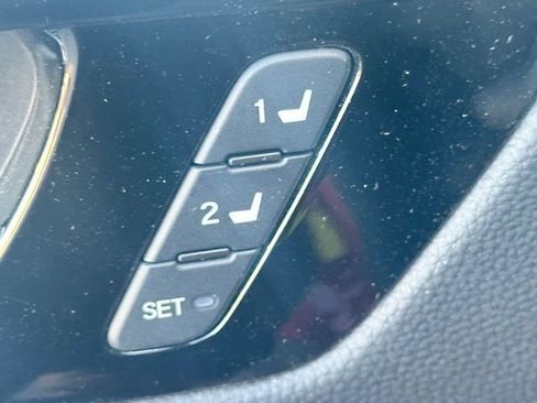 Used 2025 Honda CR-V EX-L image 10