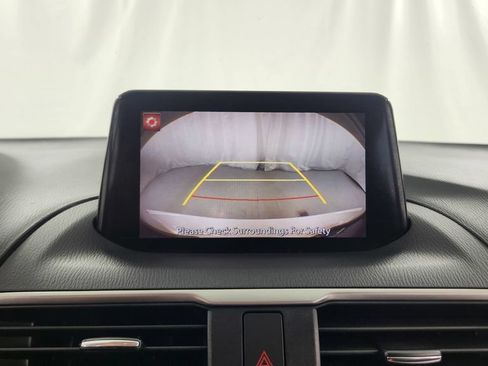 Used 2017 MAZDA MAZDA3 Sport FWD image 24