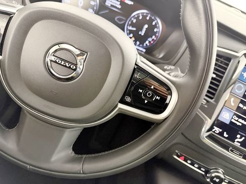 Used 2020 Volvo XC90 T6 Momentum w/ Protection Package Premier image 63