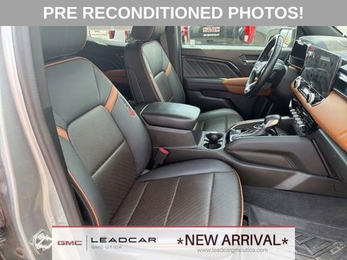 Used 2023 GMC Canyon AT4 w/ AT4 Premium Package image 11