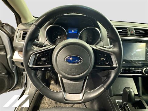 Used 2019 Subaru Outback 2.5i Limited w/ Popular Package #2 image 11