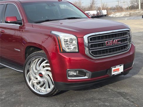 Used 2019 GMC Yukon SLT w/ Open Road Package image 2