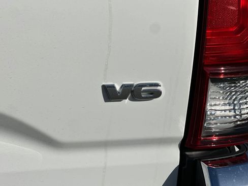 Used 2019 Toyota Tacoma SR5 image 30