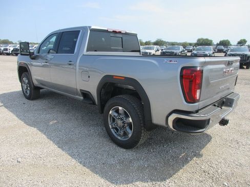 New 2026 GMC Sierra 2500 SLE w/ SLE Value Package; AWD/4WD image 9