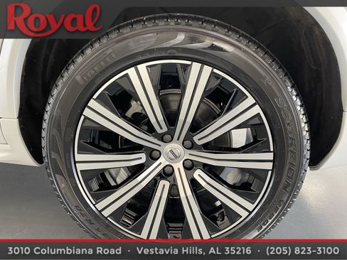 Certified 2025 Volvo XC90 B5 Core AWD/4WD image 7