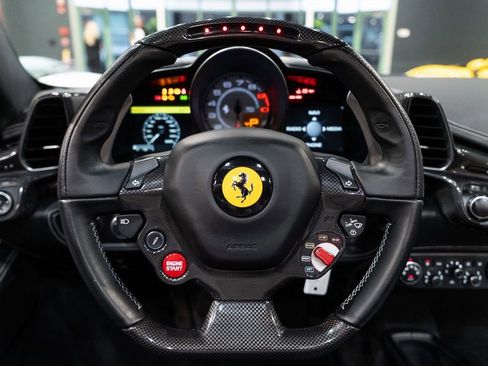 Certified 2014 Ferrari 458 Spider Base image 5