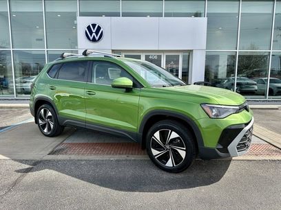 New 2025 Volkswagen Taos SE