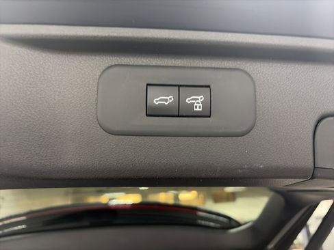 Used 2024 Toyota Grand Highlander Limited image 33