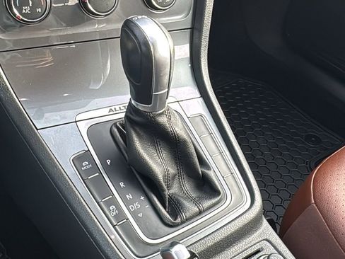 Used 2017 Volkswagen Golf Alltrack SE image 21