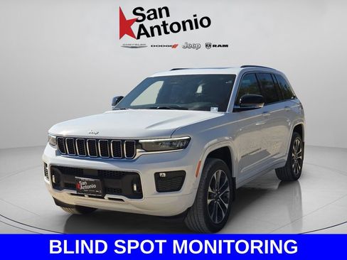 New 2025 Jeep Grand Cherokee Overland w/ Trailer Tow Package AWD/4WD image 4