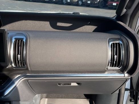 New 2025 Ford Expedition Platinum w/ Stealth Performance Package image 37