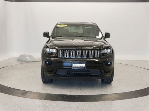 Certified 2022 Jeep Grand Cherokee Laredo X image 48