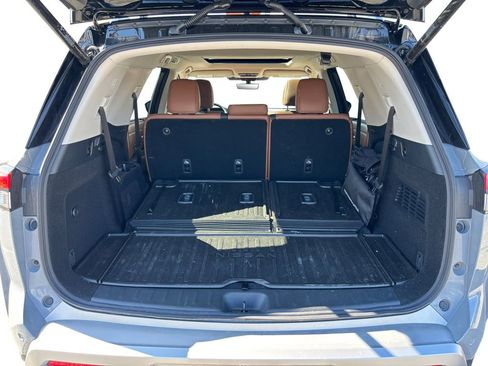 Used 2025 Nissan Pathfinder Platinum w/ Cargo Package AWD/4WD image 19