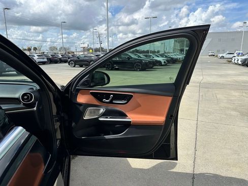 Used 2024 Mercedes-Benz C 300 Sedan image 29