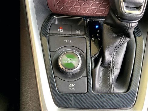 Used 2020 Toyota RAV4 Limited w/ Limited Grade Weather Package AWD/4WD image 34