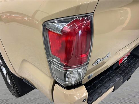 Used 2017 Toyota Tacoma Limited w/ Tow Package AWD/4WD image 24