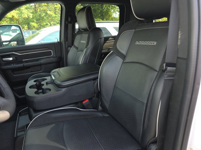 Used 2026 RAM 2500 Laramie AWD/4WD image 6