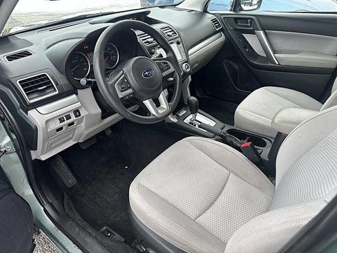 Used 2017 Subaru Forester 2.5i Premium w/ All-Weather Package image 9