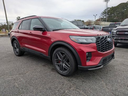 New 2026 Ford Explorer ST-Line w/ ST-Line Street Pack image 2