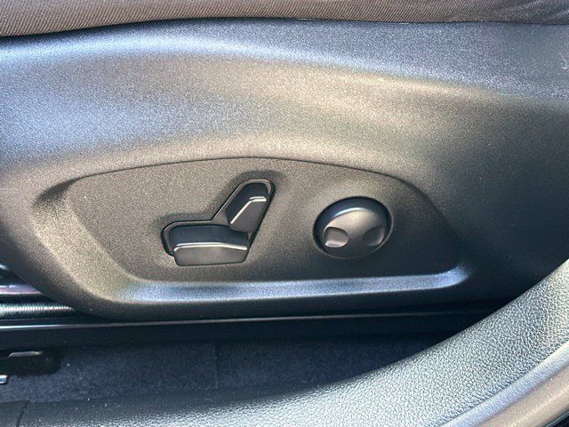 Used 2023 Jeep Compass Limited AWD/4WD image 38