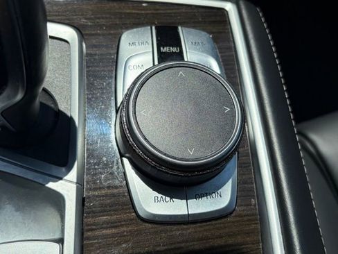 Used 2022 BMW 740i xDrive AWD/4WD image 24