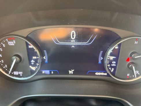 Used 2024 Buick Enclave Premium image 13