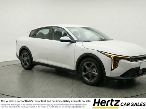Used 2025 Kia K4 FWD image 1