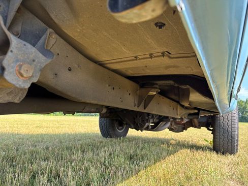 Used 1989 Chevrolet Suburban 4WD image 15