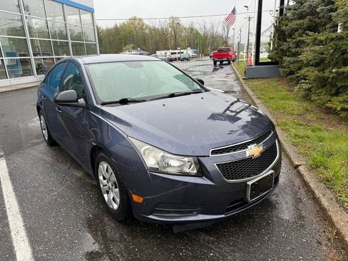Used 2013 Chevrolet Cruze LS FWD image 8