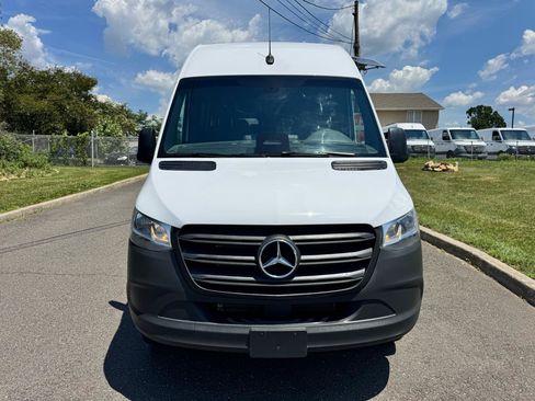 Used 2025 Mercedes-Benz Sprinter 2500 image 2