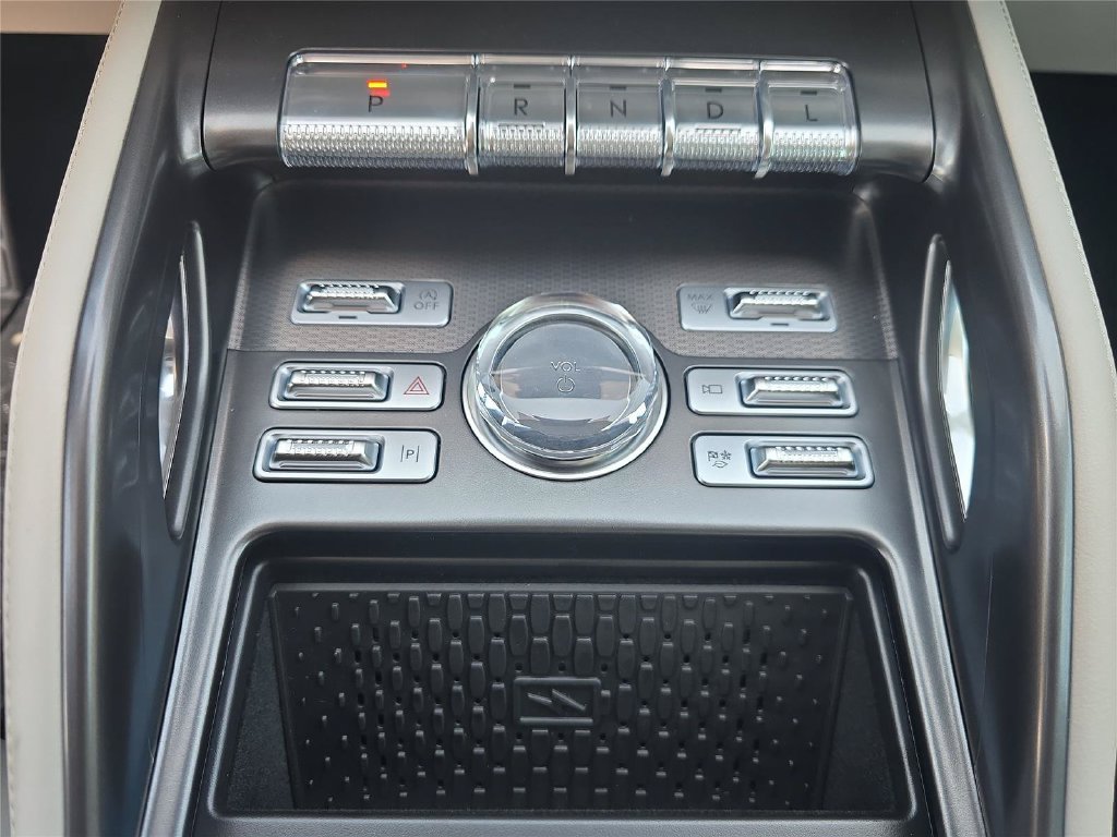 New 2026 Lincoln Nautilus Premier w/ Equipment Group 102A AWD/4WD image 17