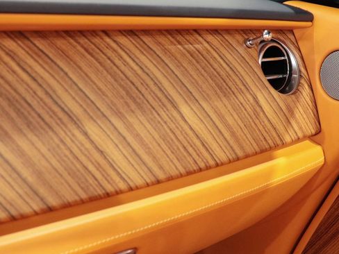 Used 2017 Rolls-Royce Dawn image 52