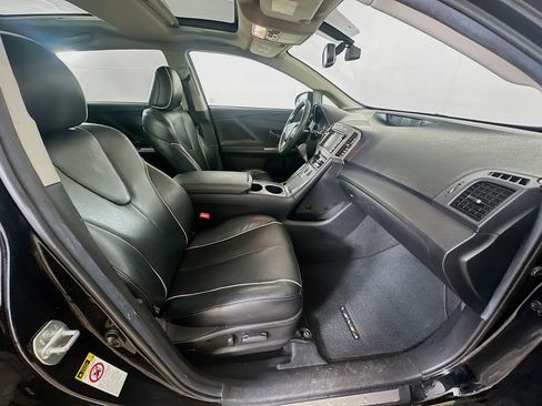 Used 2013 Toyota Venza Limited FWD image 32