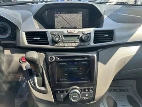 Used 2016 Honda Odyssey Touring Elite image 15