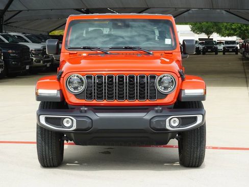 Used 2025 Jeep Gladiator Sport AWD/4WD image 7