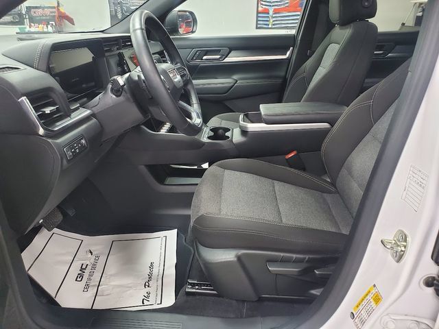 Used 2025 GMC Terrain Elevation AWD/4WD image 12