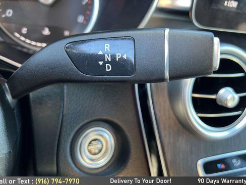 Used 2022 Mercedes-Benz GLC 300 4MATIC image 16