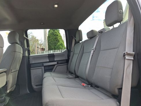 Used 2017 Ford F150 XLT image 10