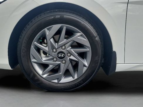 Certified 2024 Hyundai Elantra SEL FWD image 25
